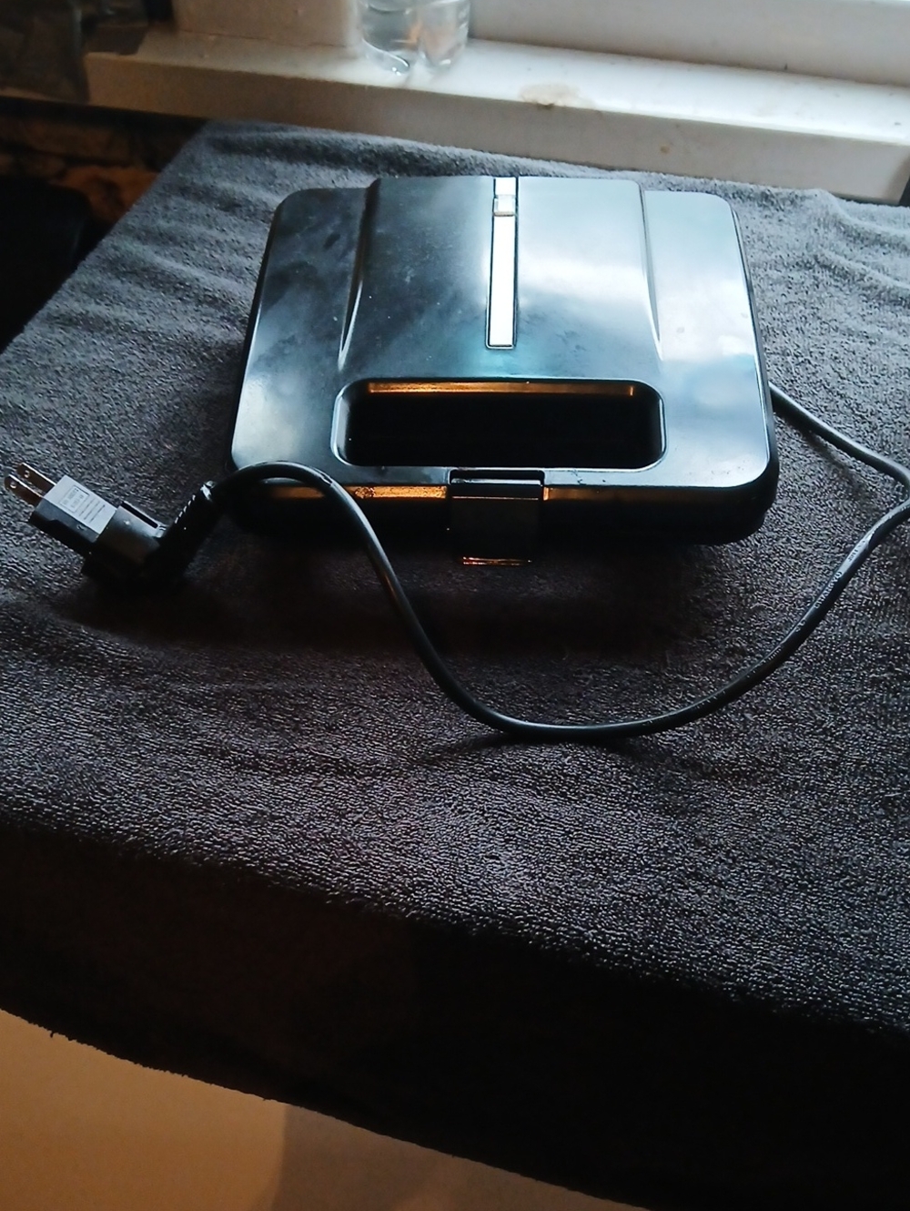 Black Electric Sandwich Maker - Compact Countertop Sandwich Press